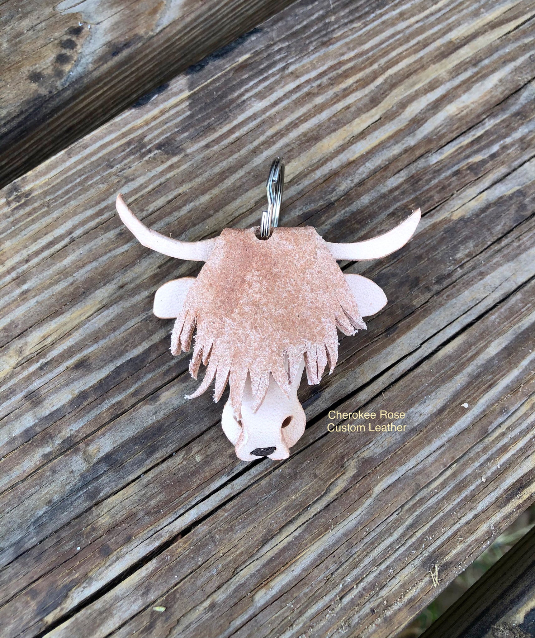 White Highland Cow Keychain – L3 Designs Leather