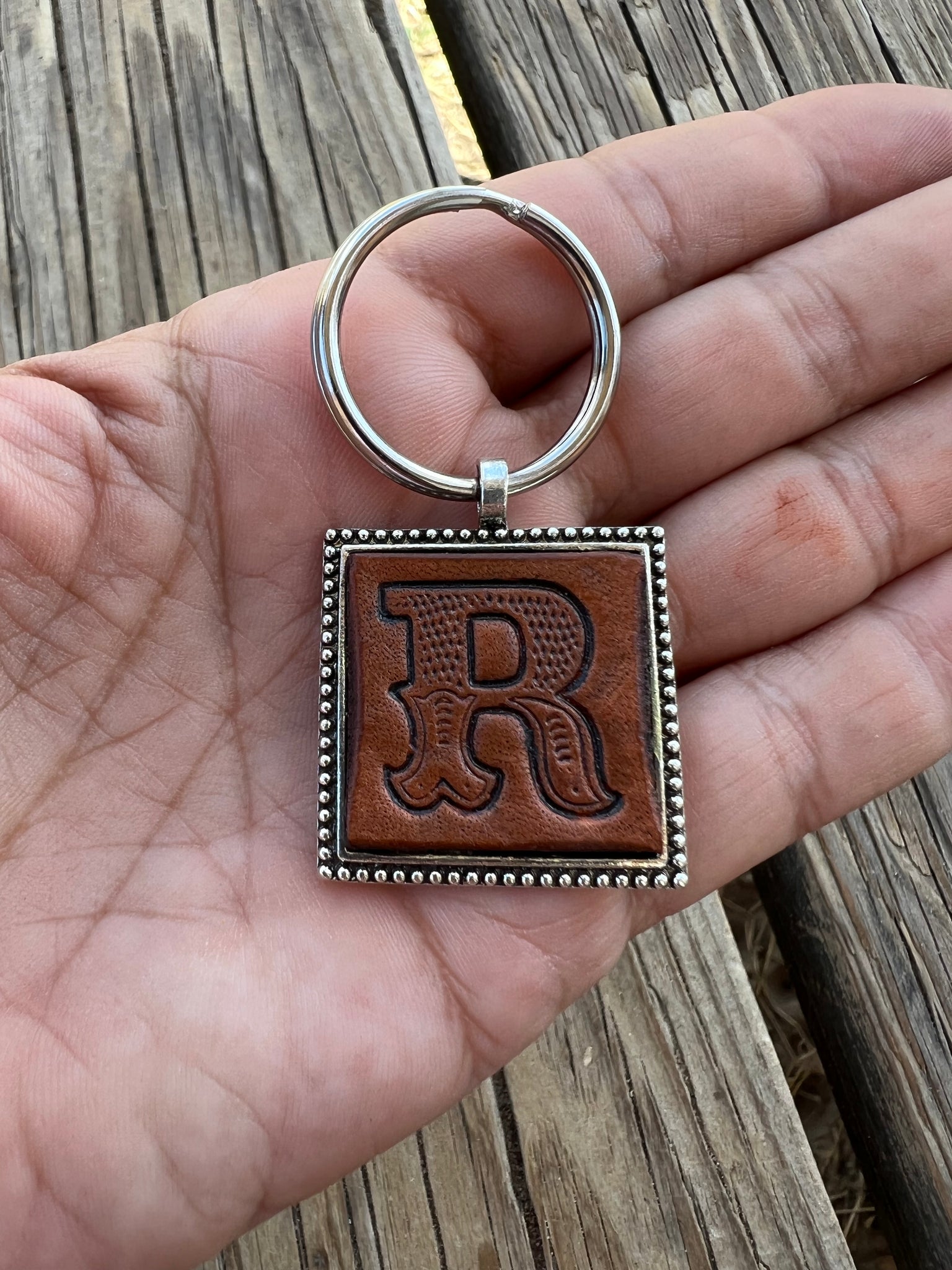Western Block Initial 'R' Leather Keychain